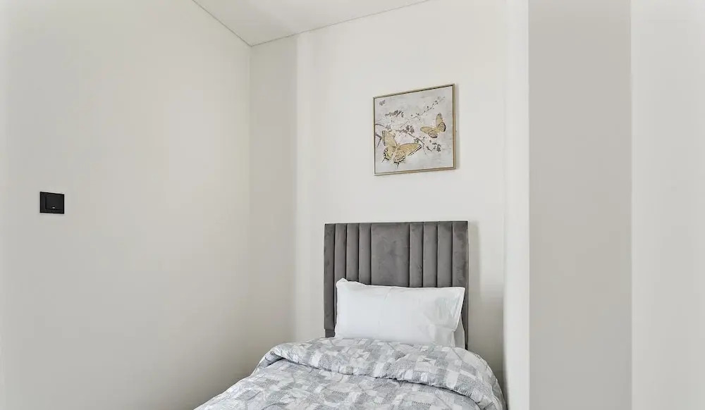 Дубай: WelHome - Charming Apt With City Lights in Sobha Waves