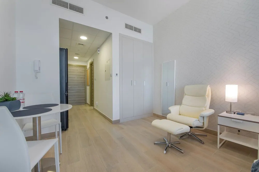 Дубай: Beautiful Views From 30th Floor 2BD JVC