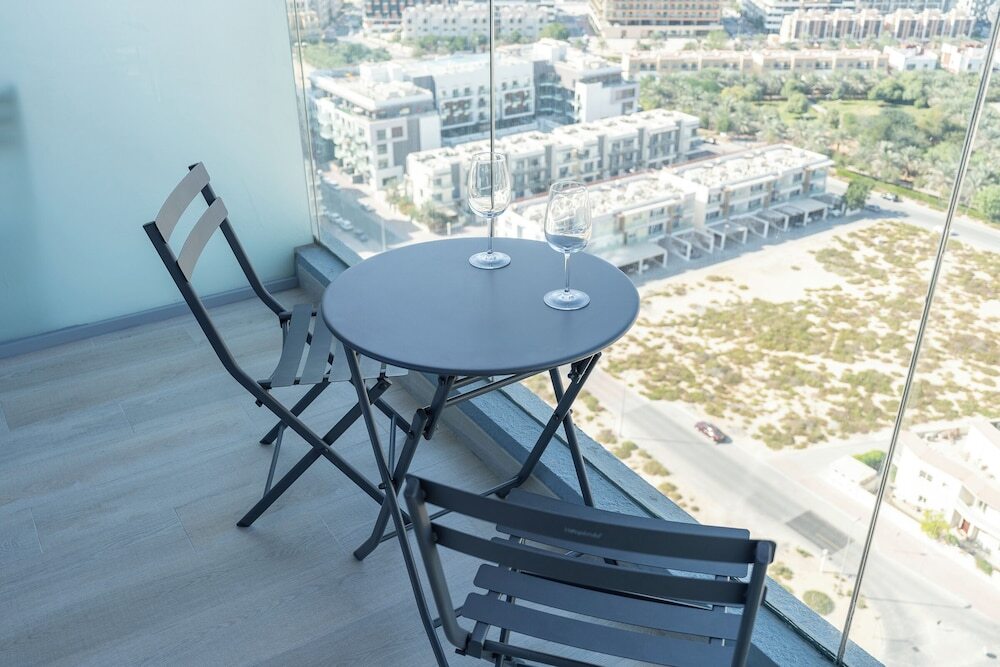 Дубай: Beautiful Views From 30th Floor 2BD JVC