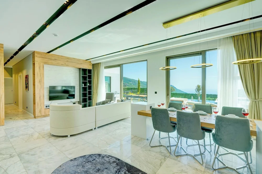 Исламлар: Pluto-1 PLANET LUXURY VILLAS