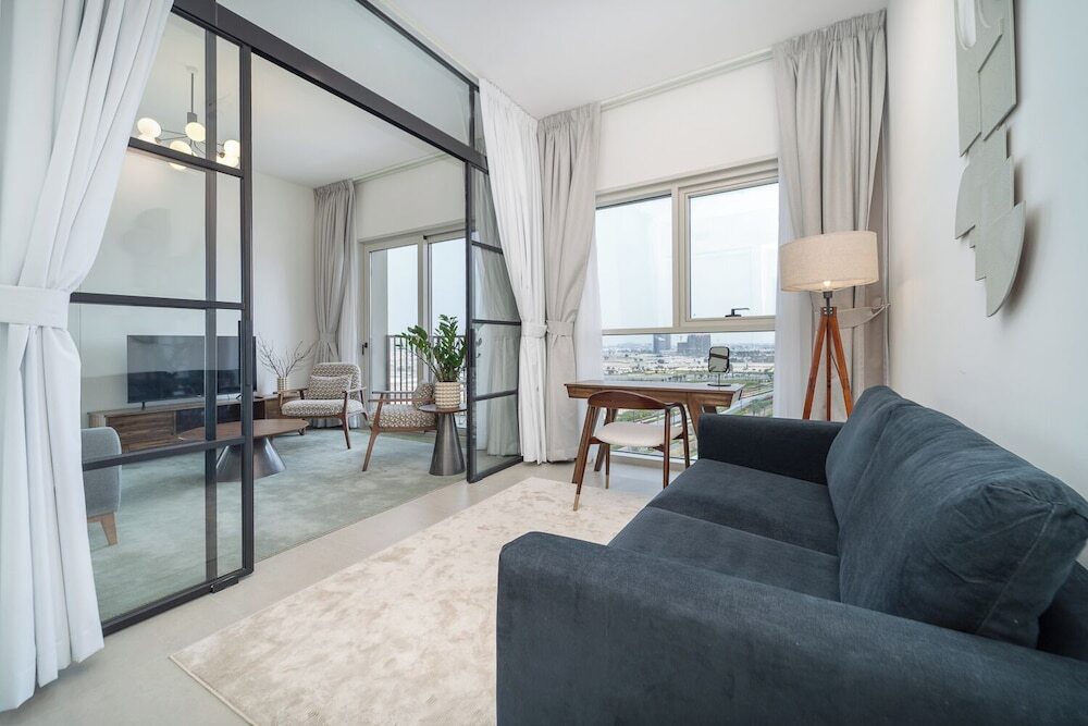 Дубай: Cozy 2BD Work in Style Dubai Hills