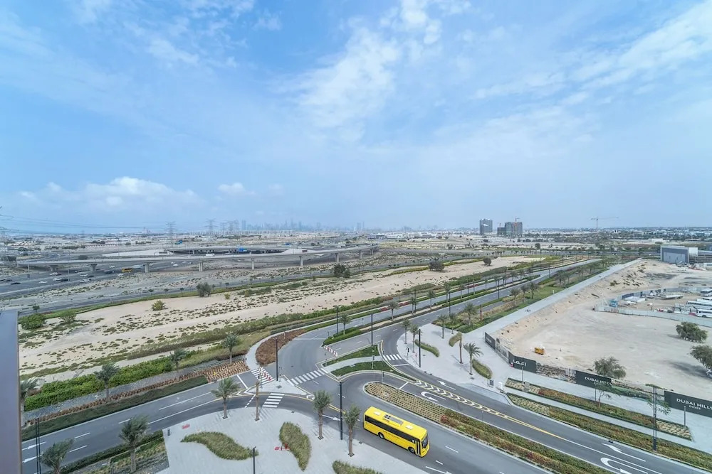Дубай: Cozy 2BD Work in Style Dubai Hills