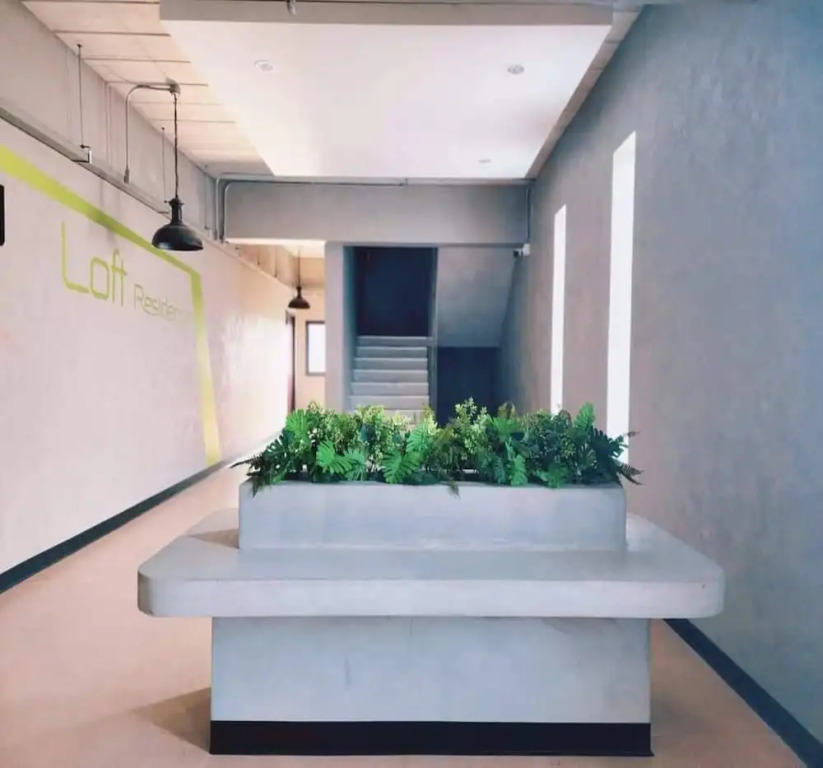 Супханбури: Capital O 75512 Loft Residence