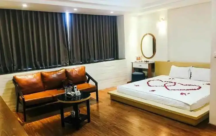 Ханой: Hoang Gia Hotel 150 Nghi Tam HN-BayLux
