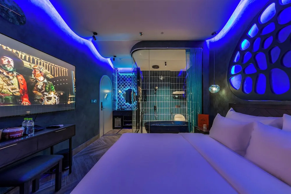 carousel image 5
