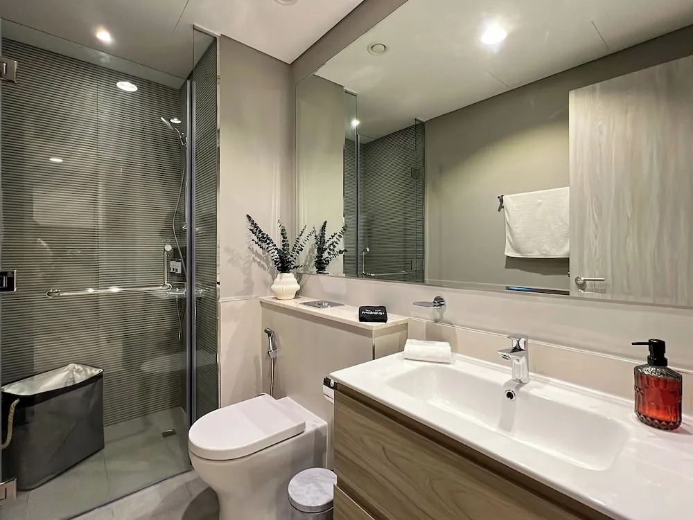Дубай: 1BDR apartment With Pool View