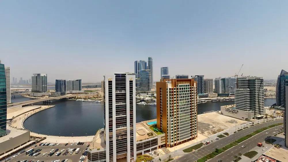 Дубай: Business Bay - MAG 318 2219
