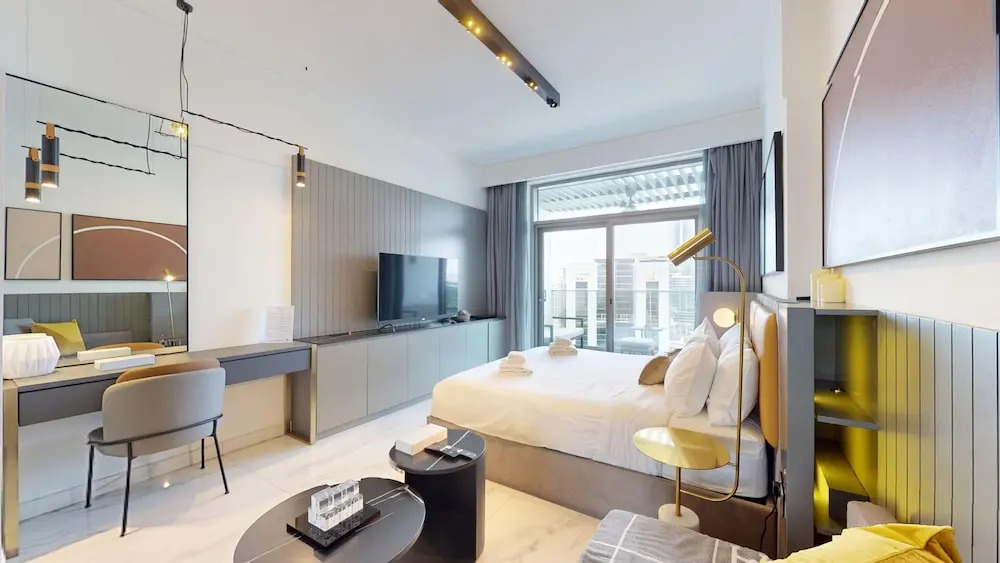 Дубай: Business Bay - MAG 318 2219