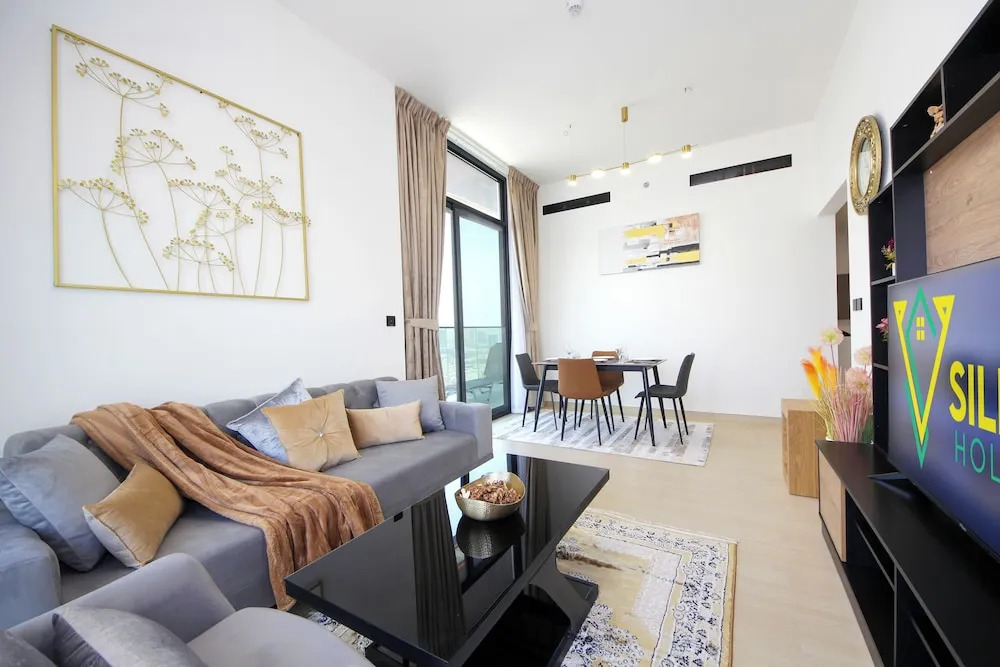 Дубай: Brand new 1BHK with pool and gym