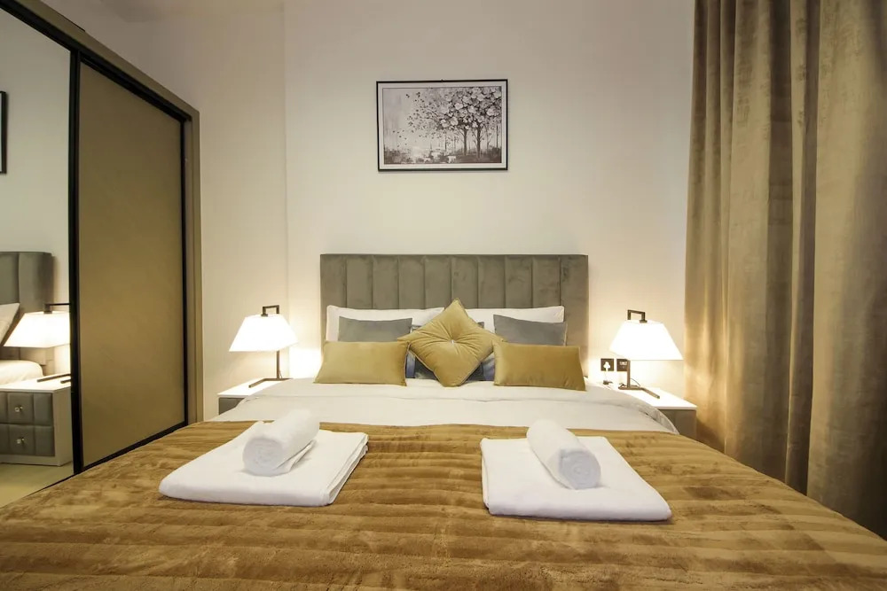 Дубай: Brand new 1BHK with pool and gym