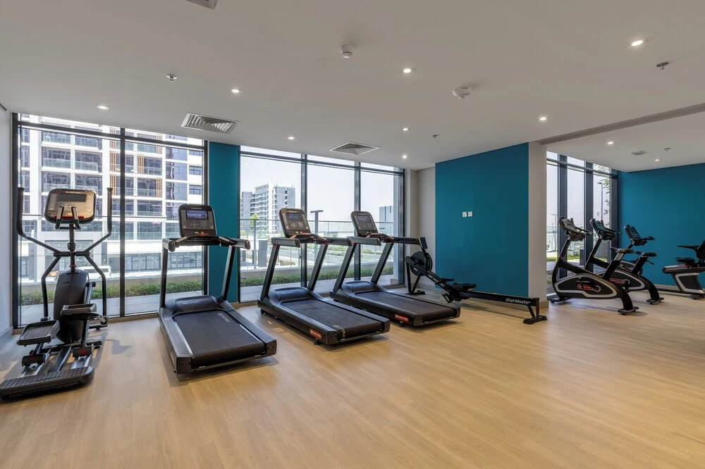 Дубай: Waves - Azizi Riviera 24: Modern 1 Bedroom Apartment