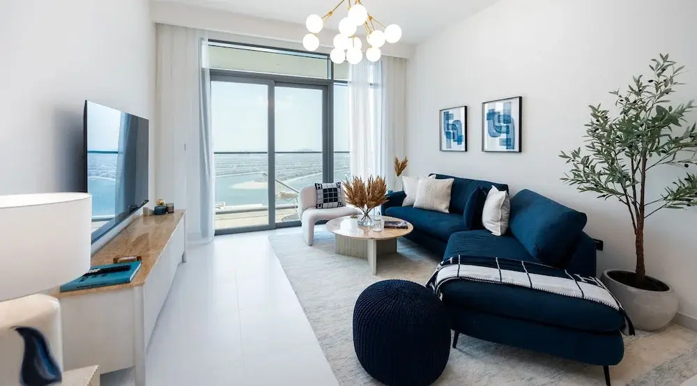 Дубай: Serene 1BR w Private Palm View Balcony