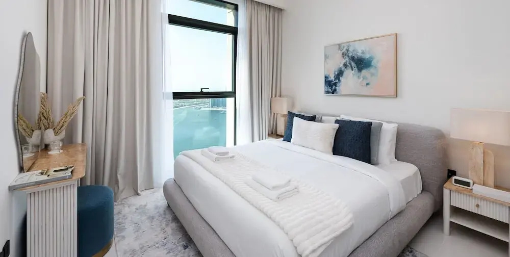 Дубай: Serene 1BR w Private Palm View Balcony