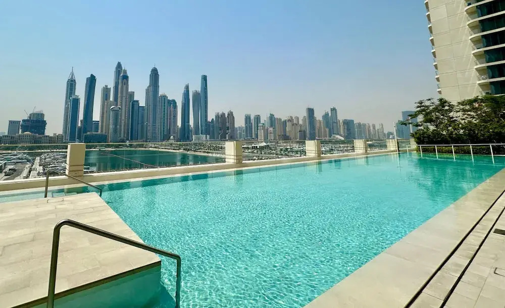 Дубай: Serene 1BR w Private Palm View Balcony
