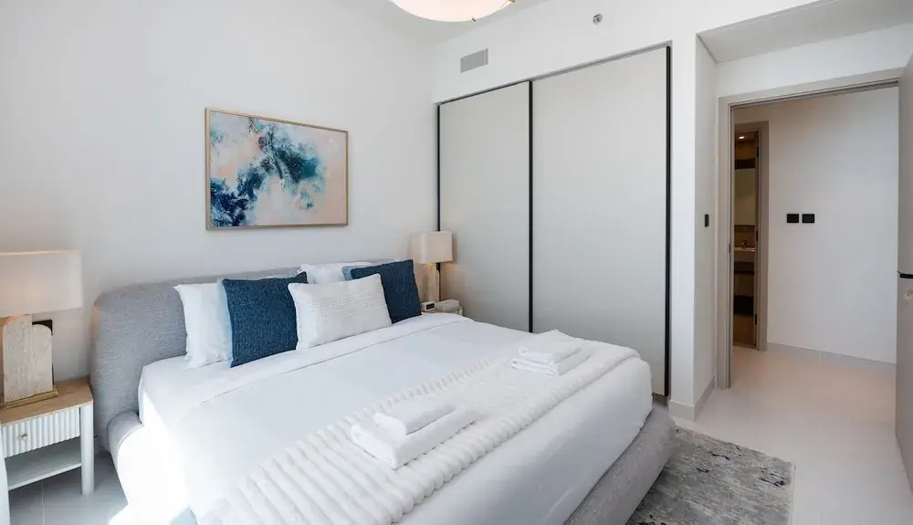 Дубай: Serene 1BR w Private Palm View Balcony