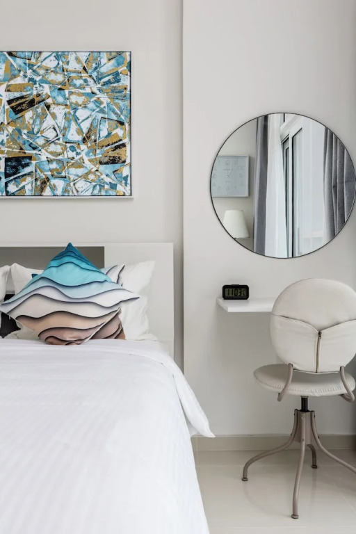 Дубай: Waves - Elegant 28th Floor Studio in Carson A, Damac Hills