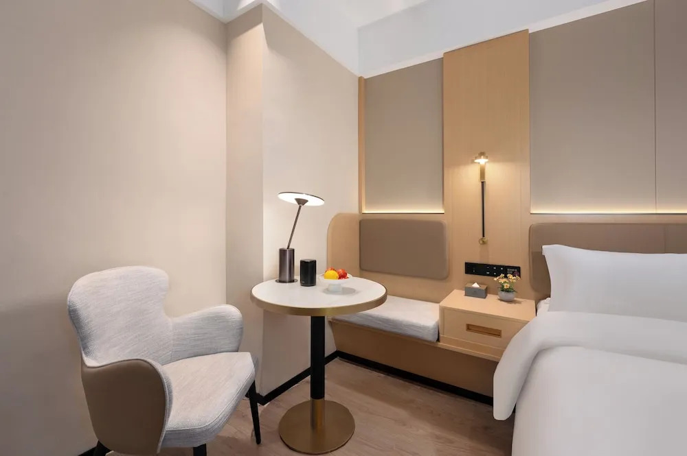 Хойчжоу: Poltton International Apartment Huiyang