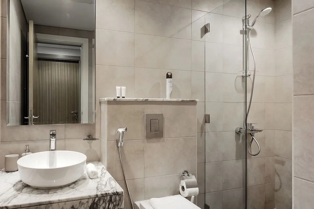 Дубай: Extremely High 2BR in Aykon City Tower