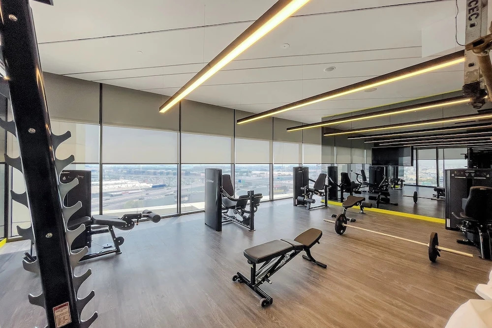 Дубай: Extremely High 2BR in Aykon City Tower