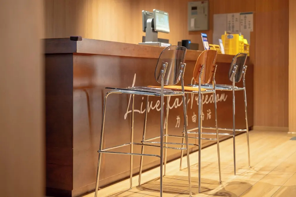 Шанхай: CaptainNo 5YouthHotel XianxiaRoad Branch