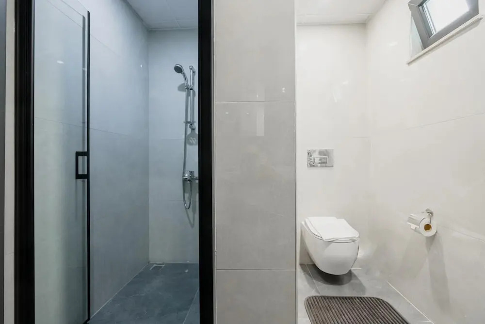 Анталья: Modern Flat w Patio and Garden 5 min to Lara Beach