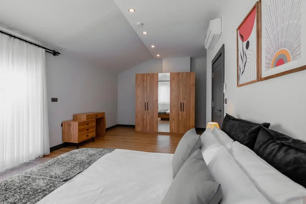 Duplex w Balcony Terrace 5 min to Beach — фото 1