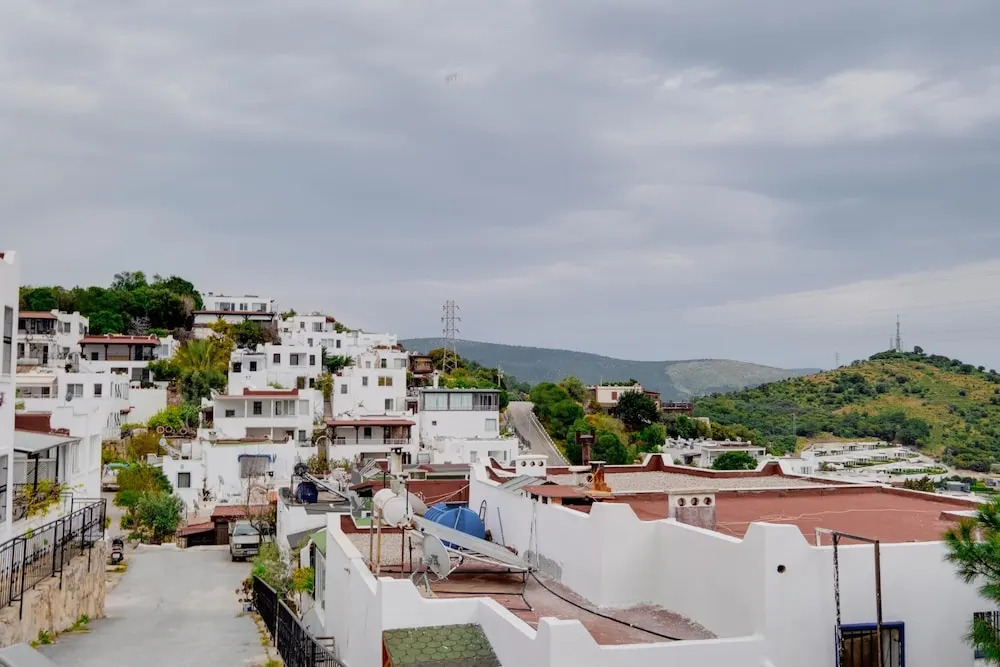Бодрум: Villa With Sea View Balcony 6 min to Beach