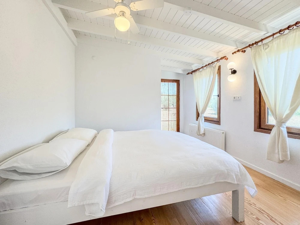 Бозджаада: House w Garden 5 min to Tuzburnu Bay in Bozcaada
