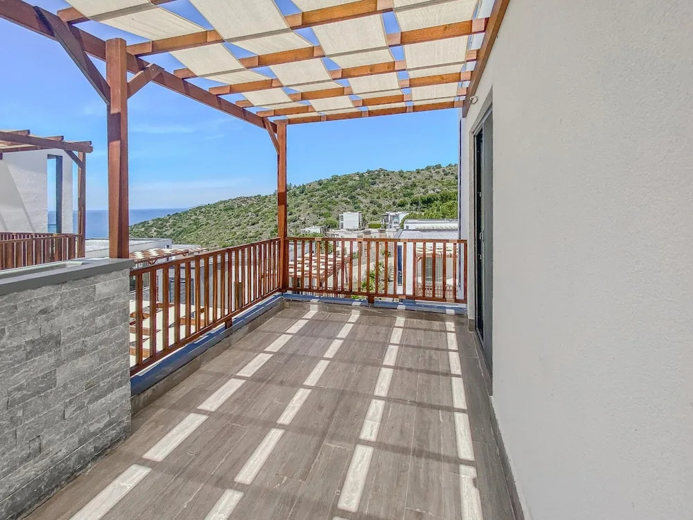 Милас: Sea View House w Balcony 3 min to Beach in Milas