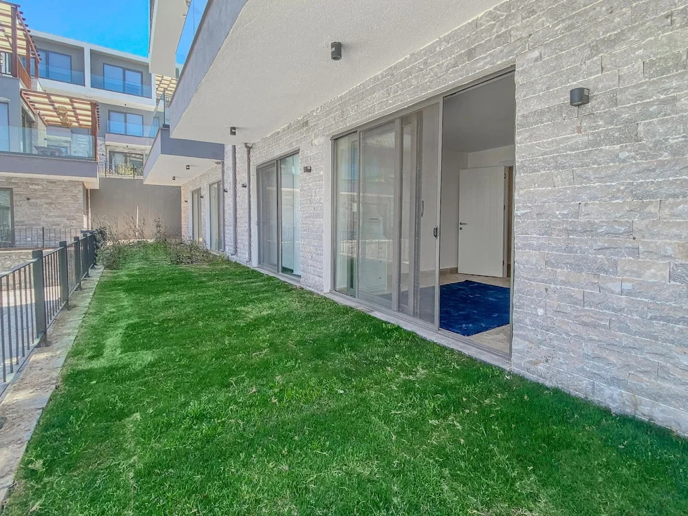 Милас: Sea View House w Balcony 3 min to Beach in Milas