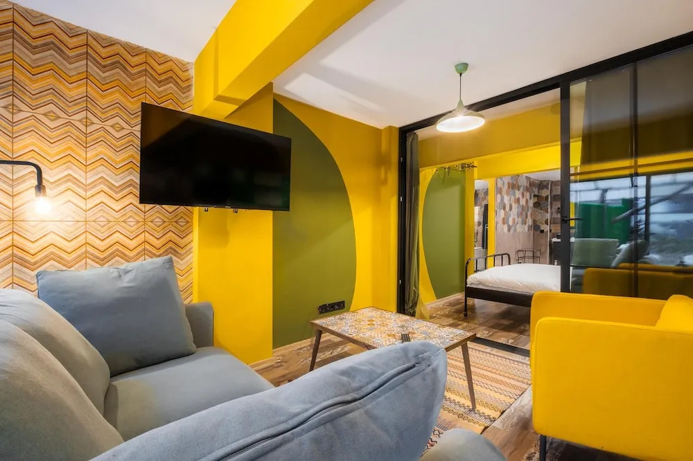 Стамбул: Flat w Jacuzzi and Backyard 6 min to Kadikoy Coast