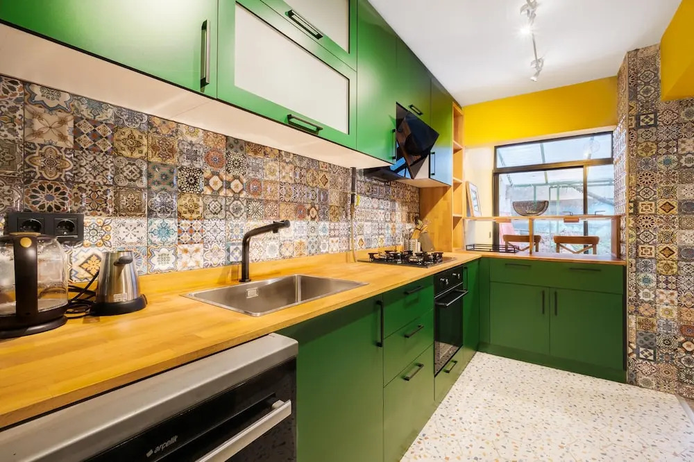 Стамбул: Flat w Jacuzzi and Backyard 6 min to Kadikoy Coast