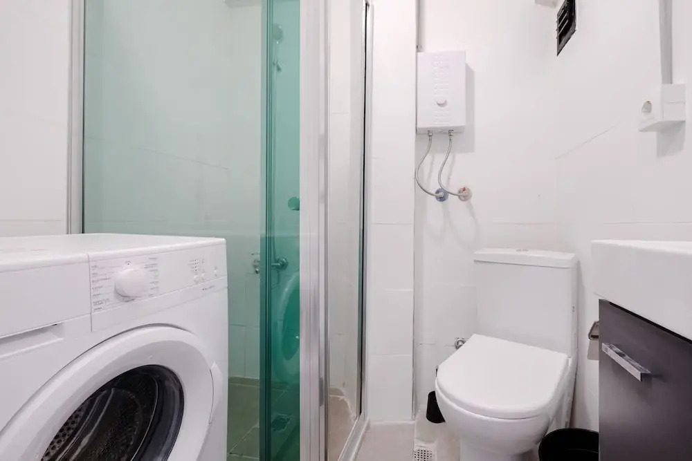 Стамбул: Studio With a Sea View Balcony in Bakirkoy