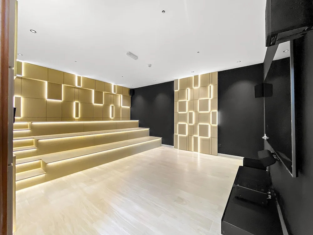 Дубай: Lux Studio in Arjan With Pool and Full Amenities