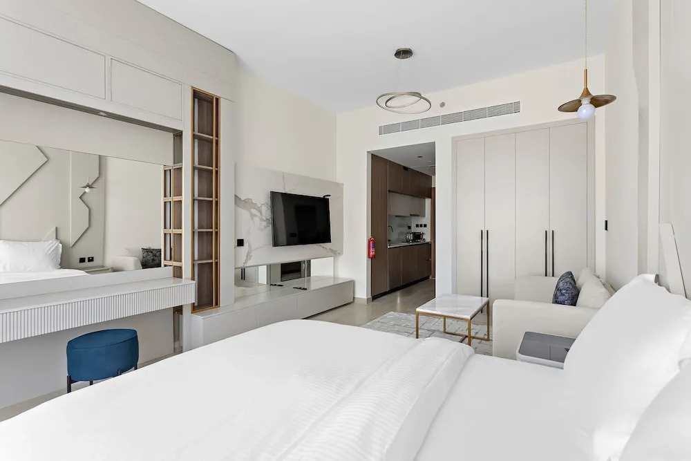 Дубай: Chic Studio in Arjan With Pool Game Room and gym