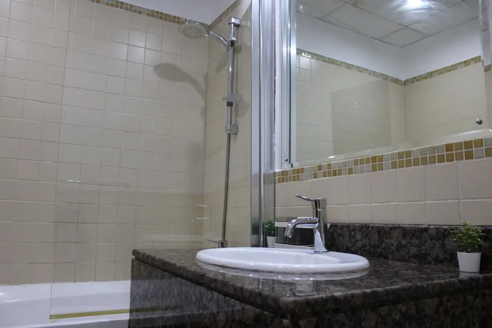 Дубай: Urban Panda Skyview Hostel JBR