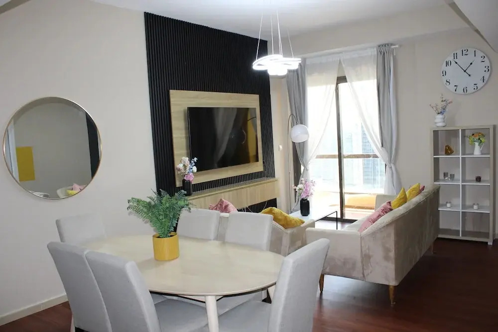 Дубай: Urban Panda Skyview Hostel JBR