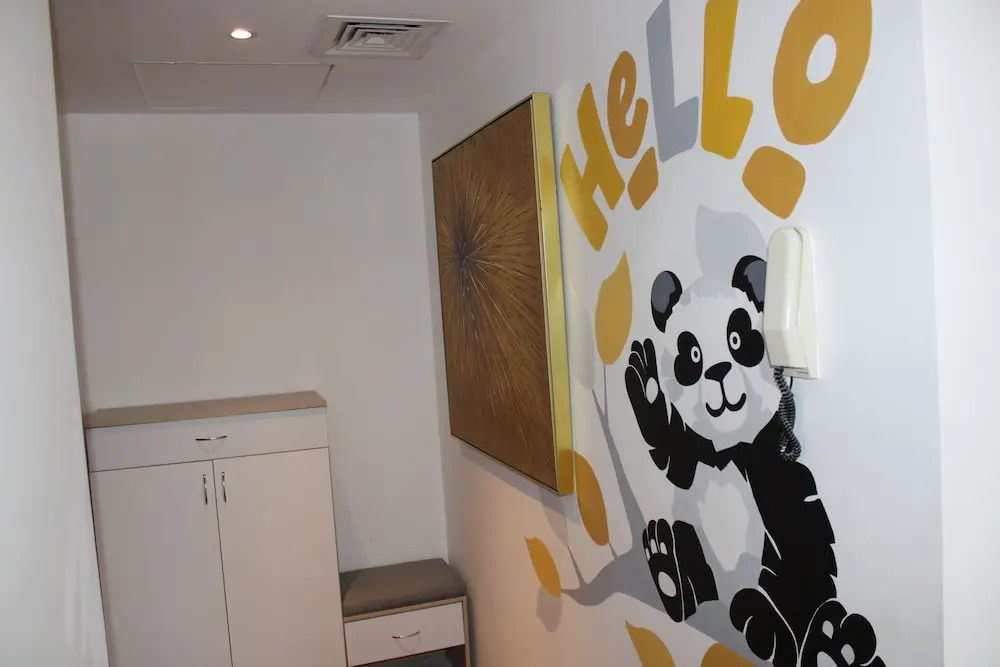 Дубай: Urban Panda Skyview Hostel JBR