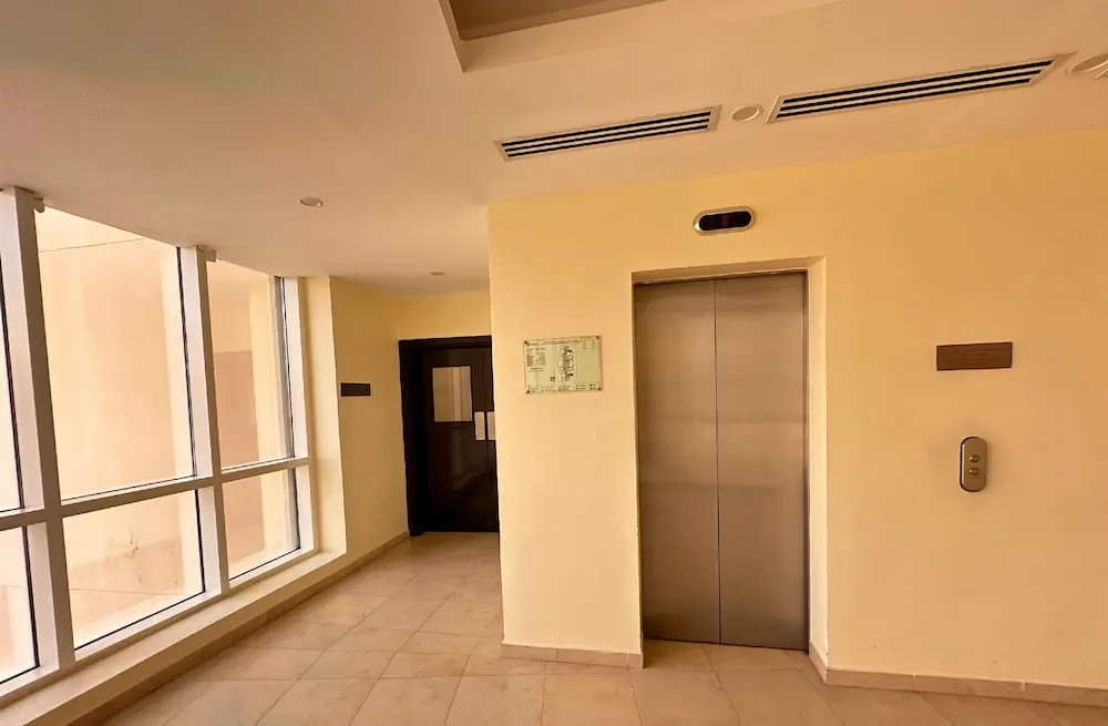 Дубай: 2-Bedroom Holiday Home Remraam Community