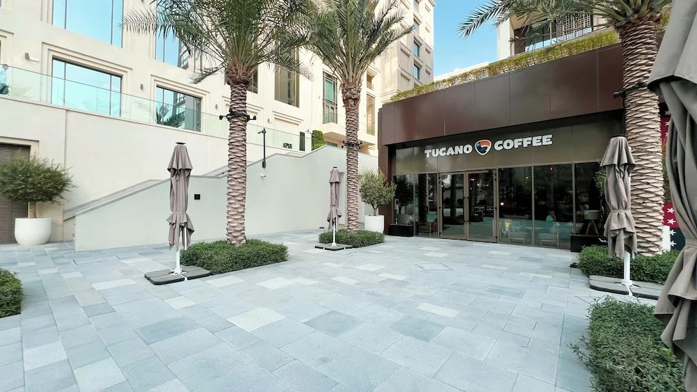 Дубай: 1BR with beach access at Vida Residence