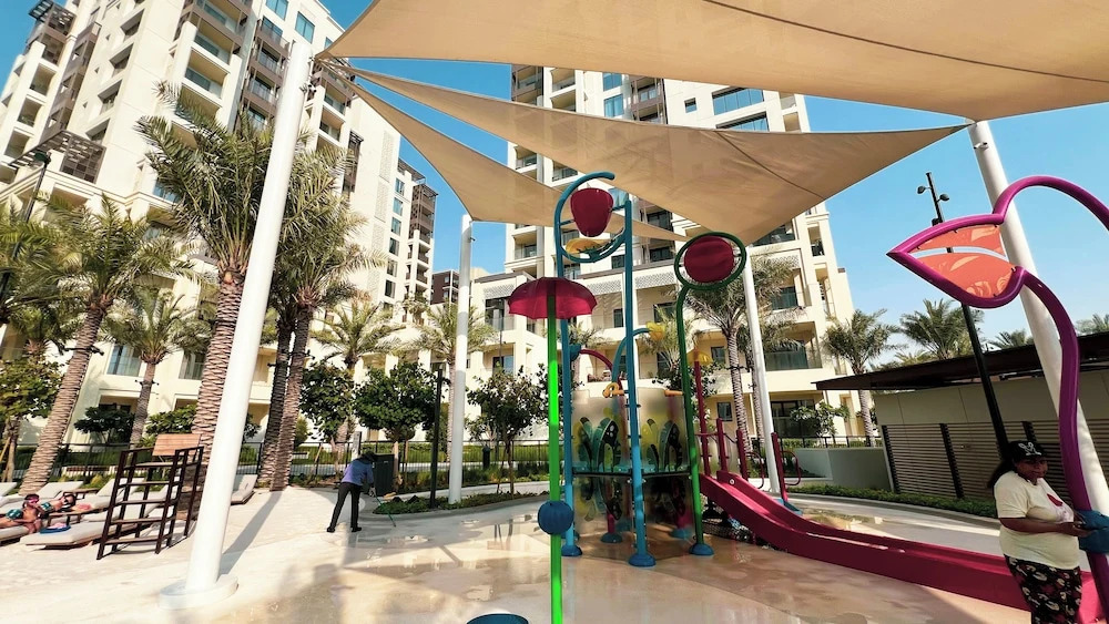 Дубай: 1BR with beach access at Vida Residence