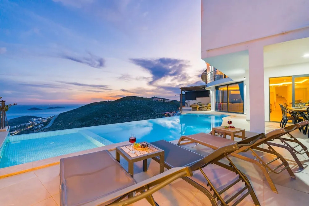 Калкан: Lux Villa With Jacuzzi Inf Pool - All Rooms w AC