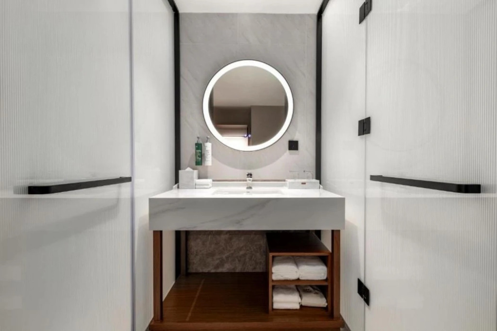 Синъи: Hilton Garden Inn Xingyi Wanfenglin