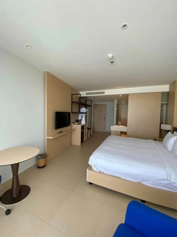 Arena Cam Ranh Beachfront Condotel — фото 3