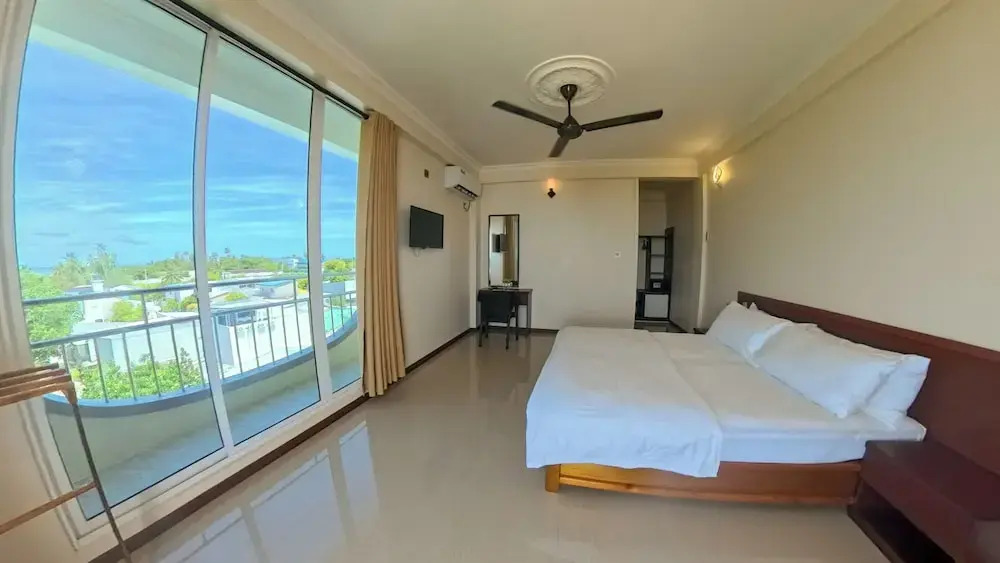 Северный атолл Мале: Noah Private Beach House
