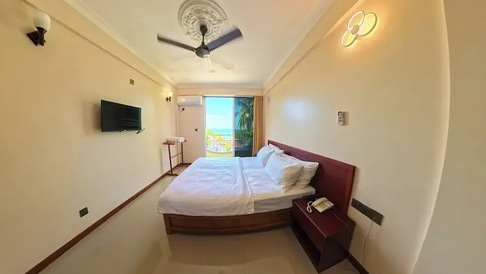 Северный атолл Мале: Noah Private Beach House