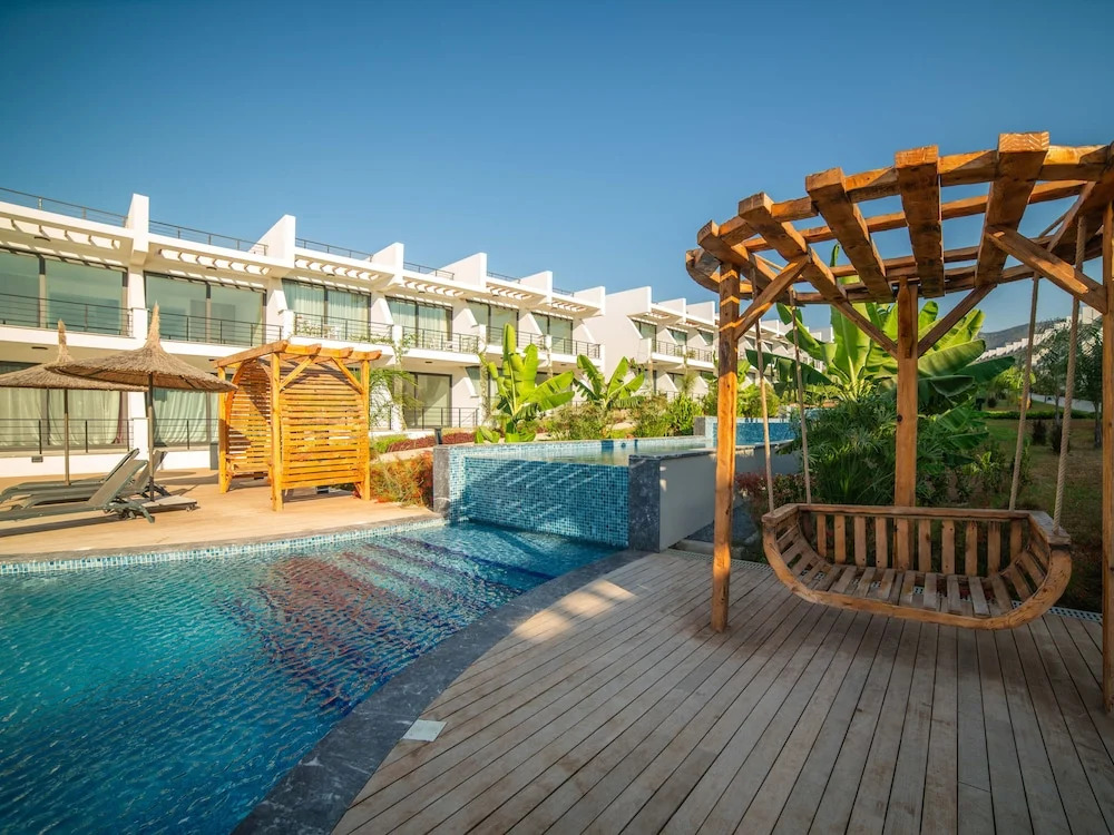 Калогреа: Welcoming Ground Floor Poolside Studio