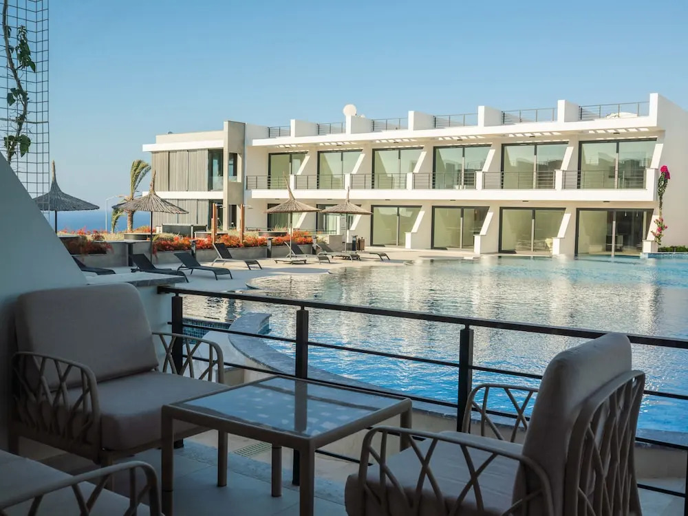 Калогреа: Welcoming Ground Floor Poolside Studio