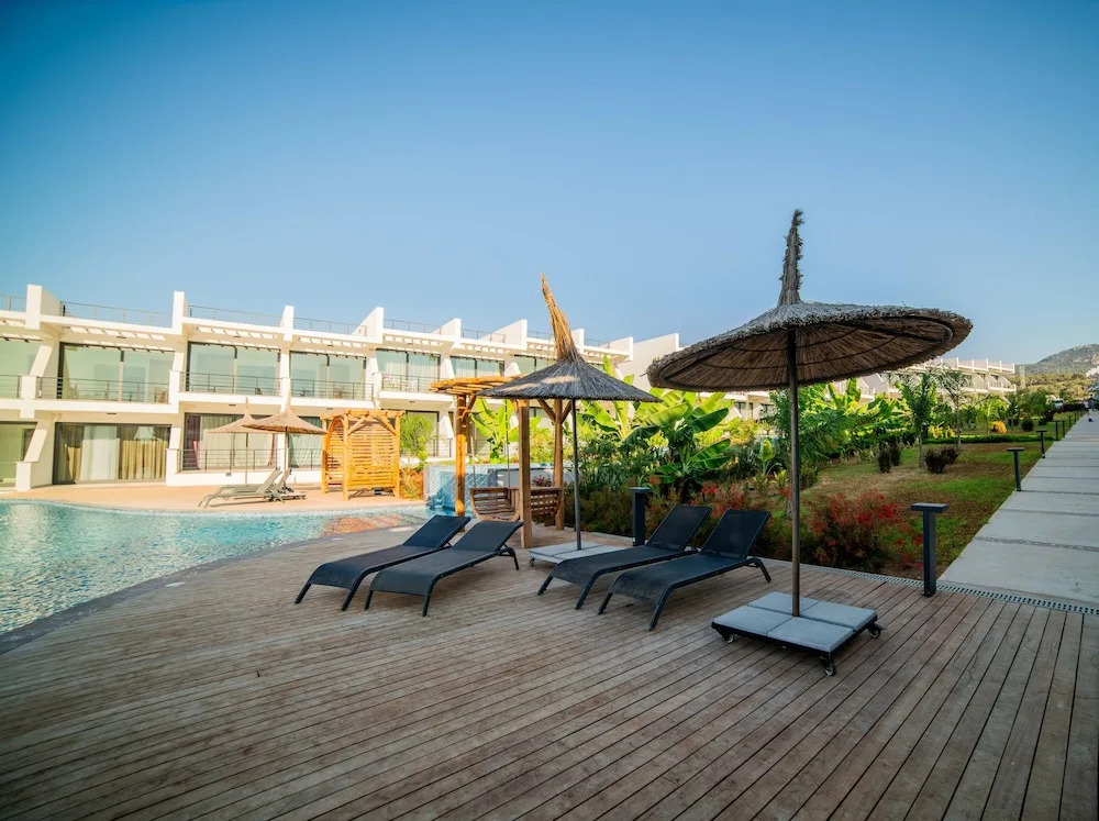 Калогреа: Welcoming Ground Floor Poolside Studio
