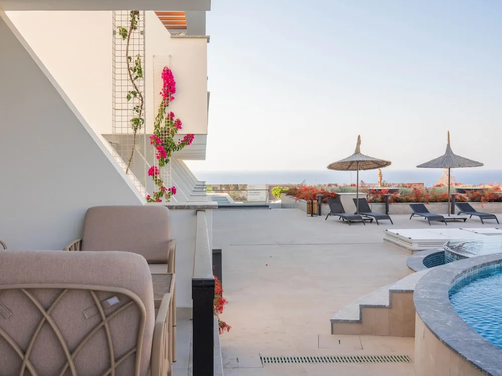 Калогреа: Welcoming Ground Floor Poolside Studio